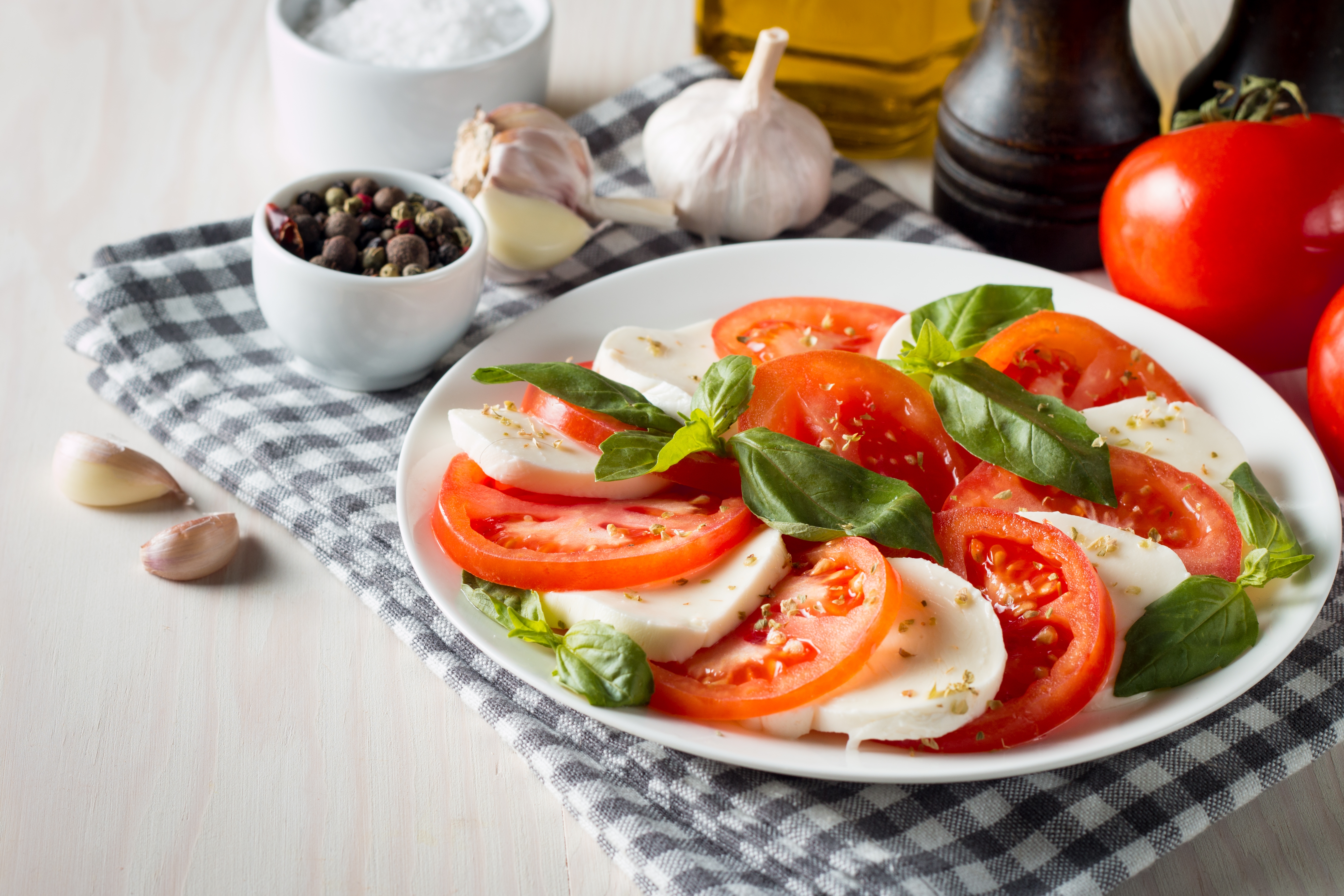 Turn_your_summer_harvest_Caprese_salad.jpg