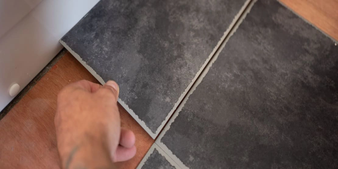 wickes-flooring-how-to-carpet-vinyl-tiles-20.webp