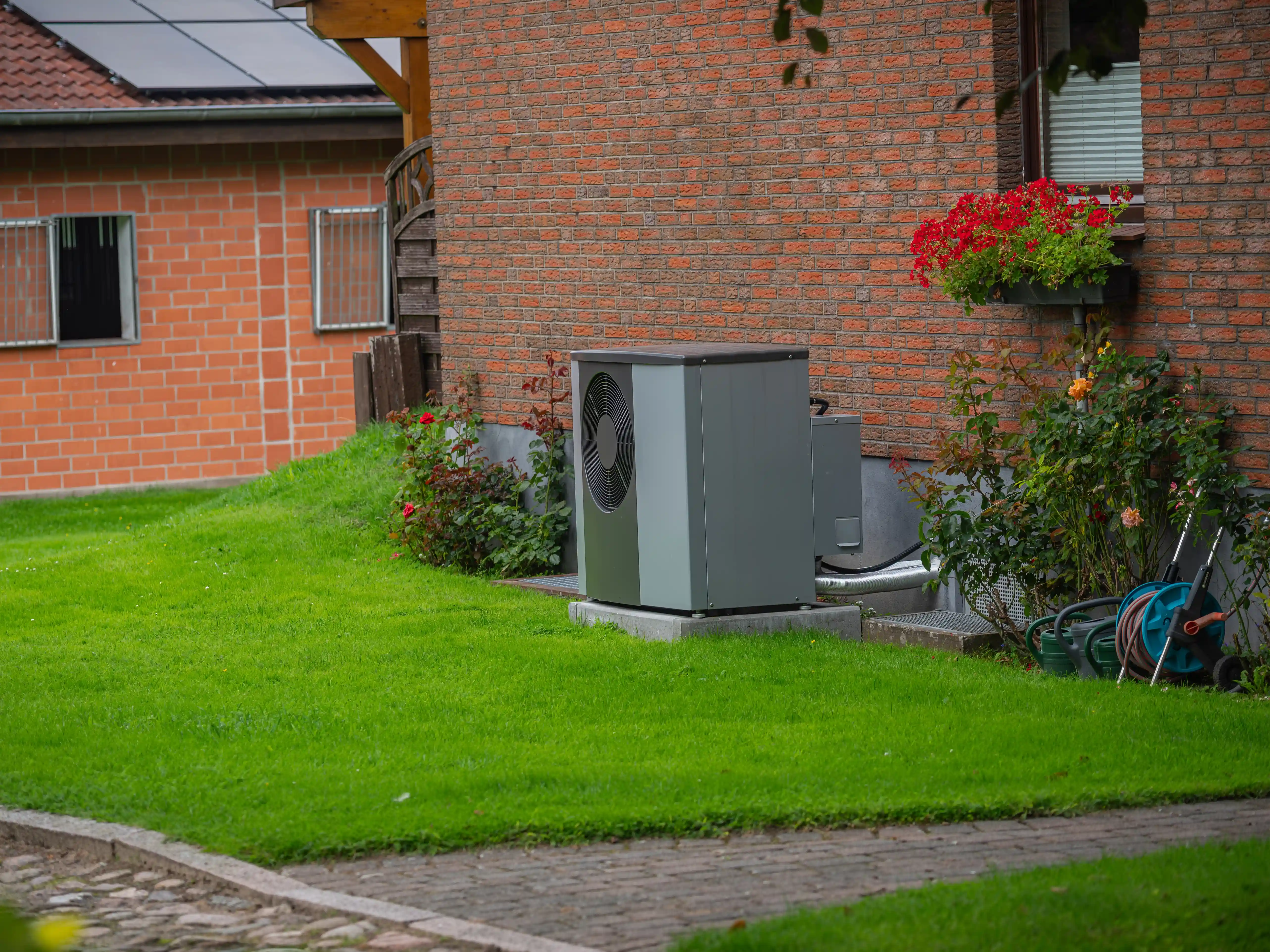wickes-energy-saving-heat-pumps-how-they-work-4.webp
