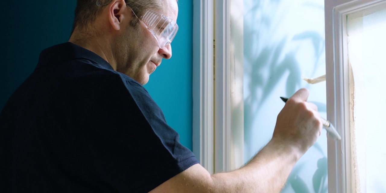 wickes-decorating-painting-interior-woodwork-7.webp