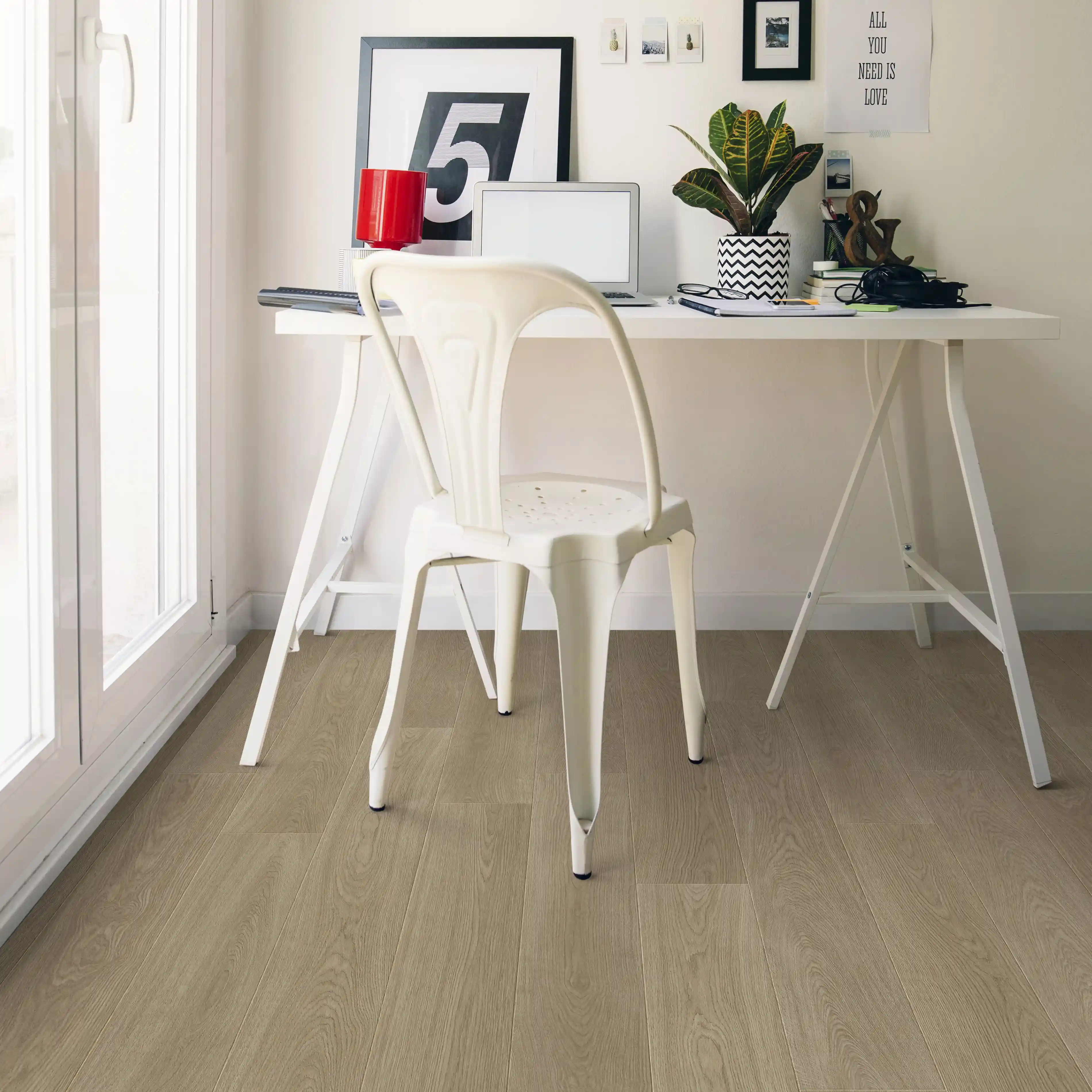 Quick-Step Salto Finn Medium Oak 8mm Waterproof Laminate Flooring - 2.179m2