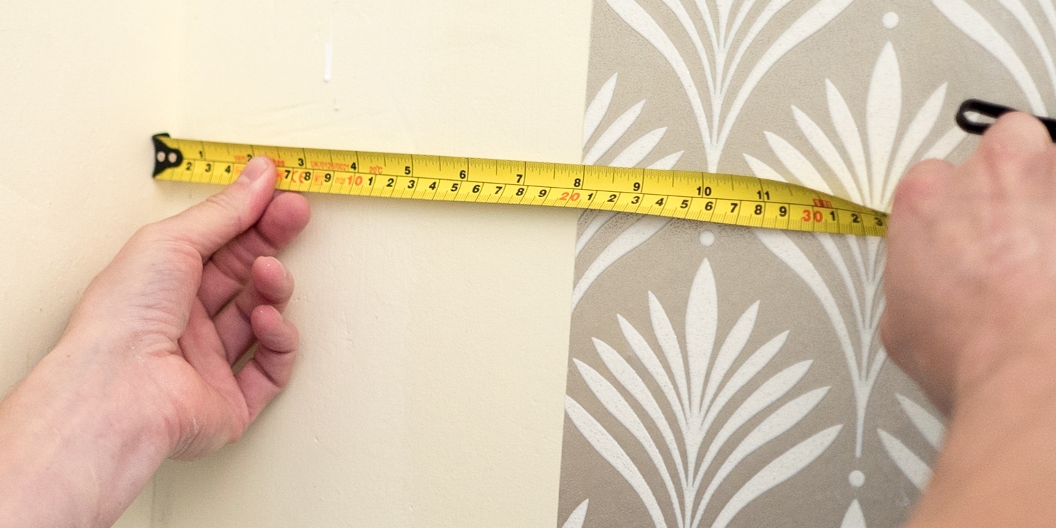 wickes-decorating-how-to-wallpaper-15.jpg