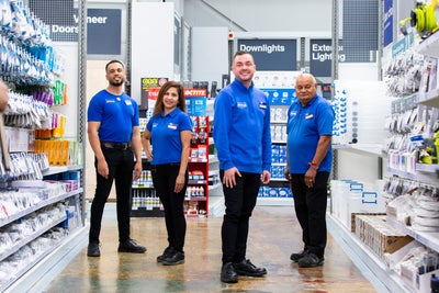 Wickes_store_colleagues.jpg