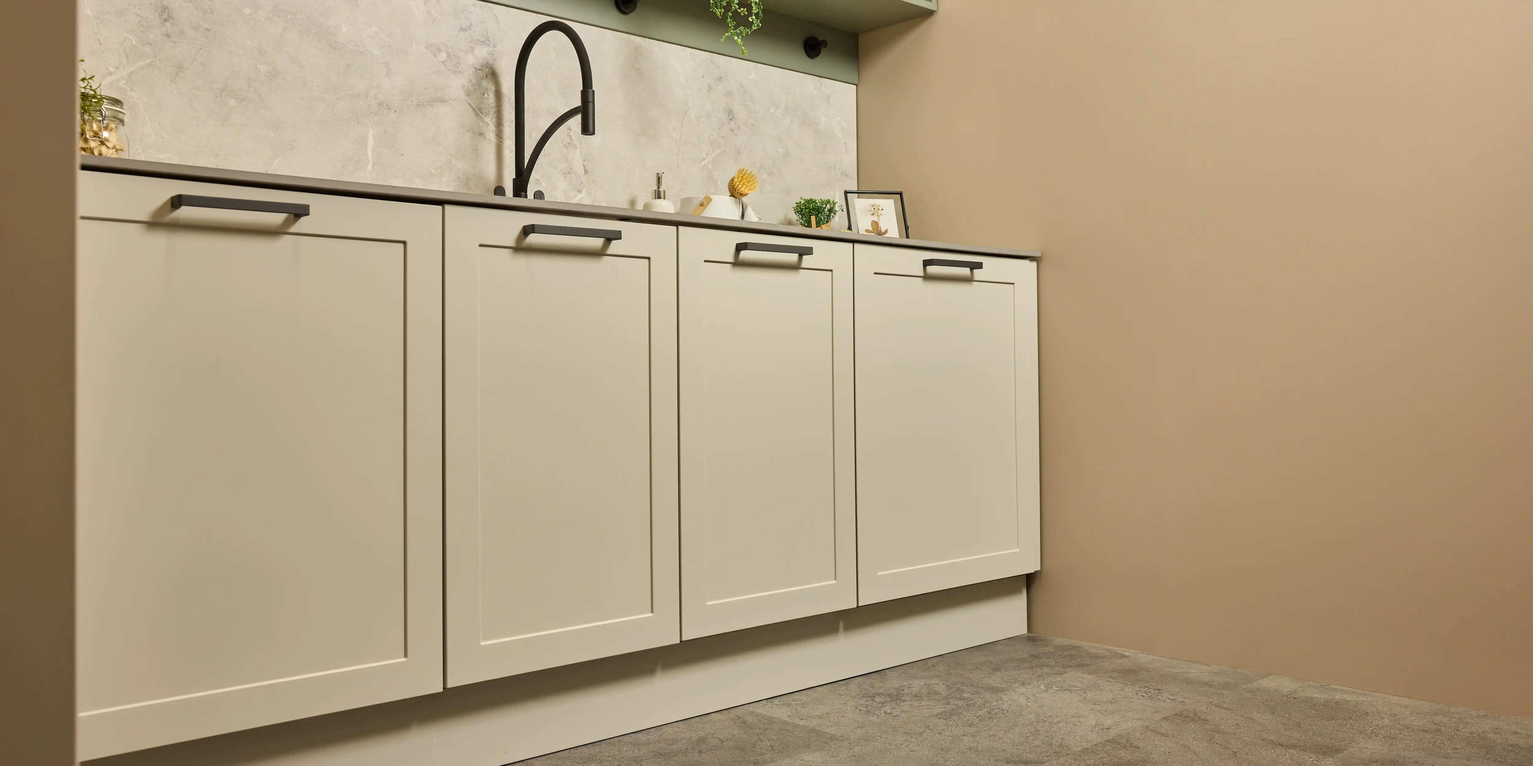wickes-kitchen-paint-kitchen-cupboard-10.webp