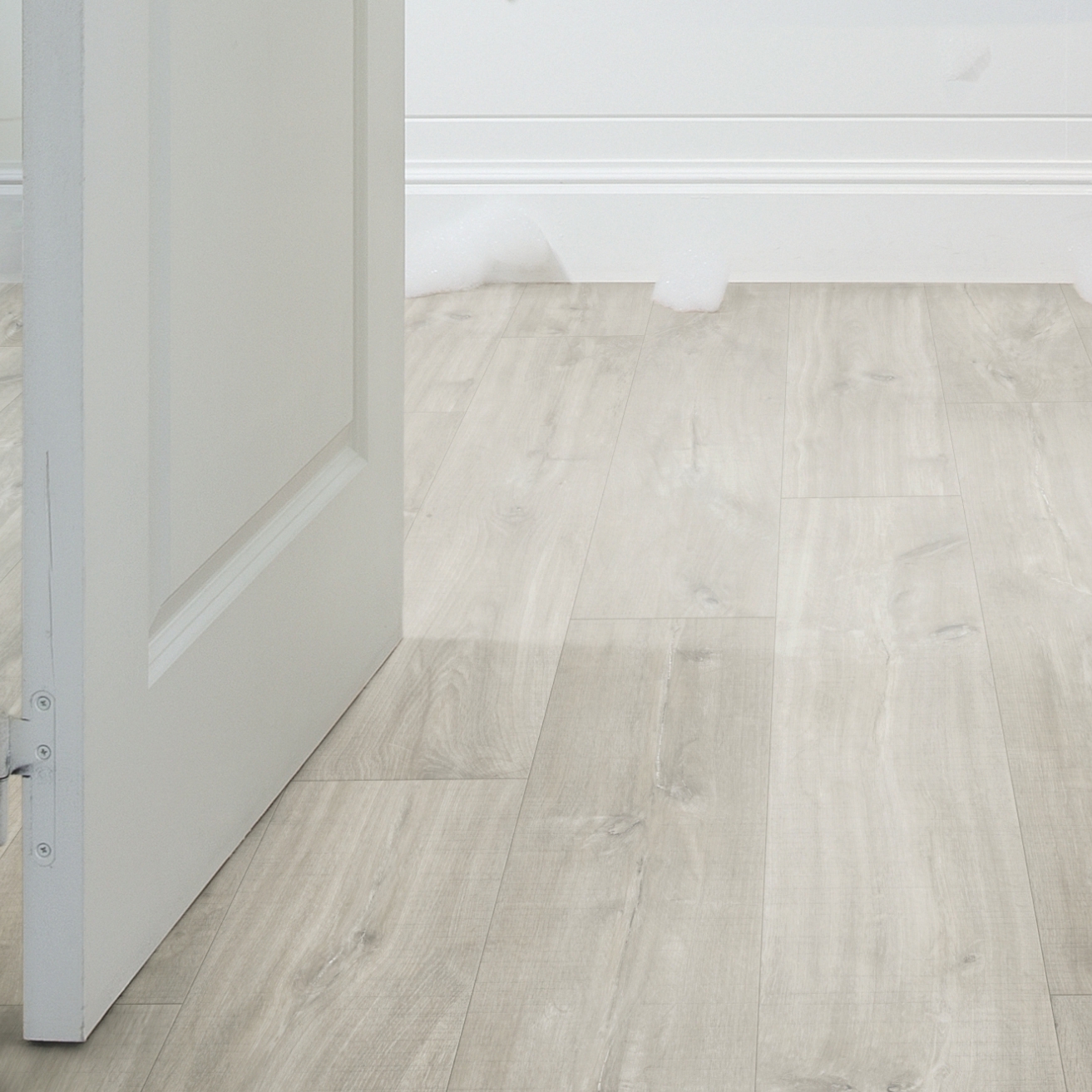 Quick-Step Magnifico Canyon Grey Oak with Sawcuts Rigid Luxury Vinyl Flooring with Integrated Underlay - 2.128m2