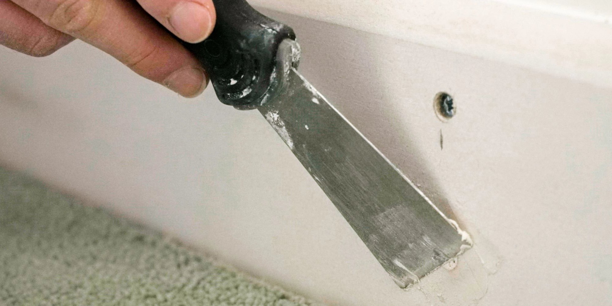 wickes-decorating-fitting-skirting-boards-20.webp