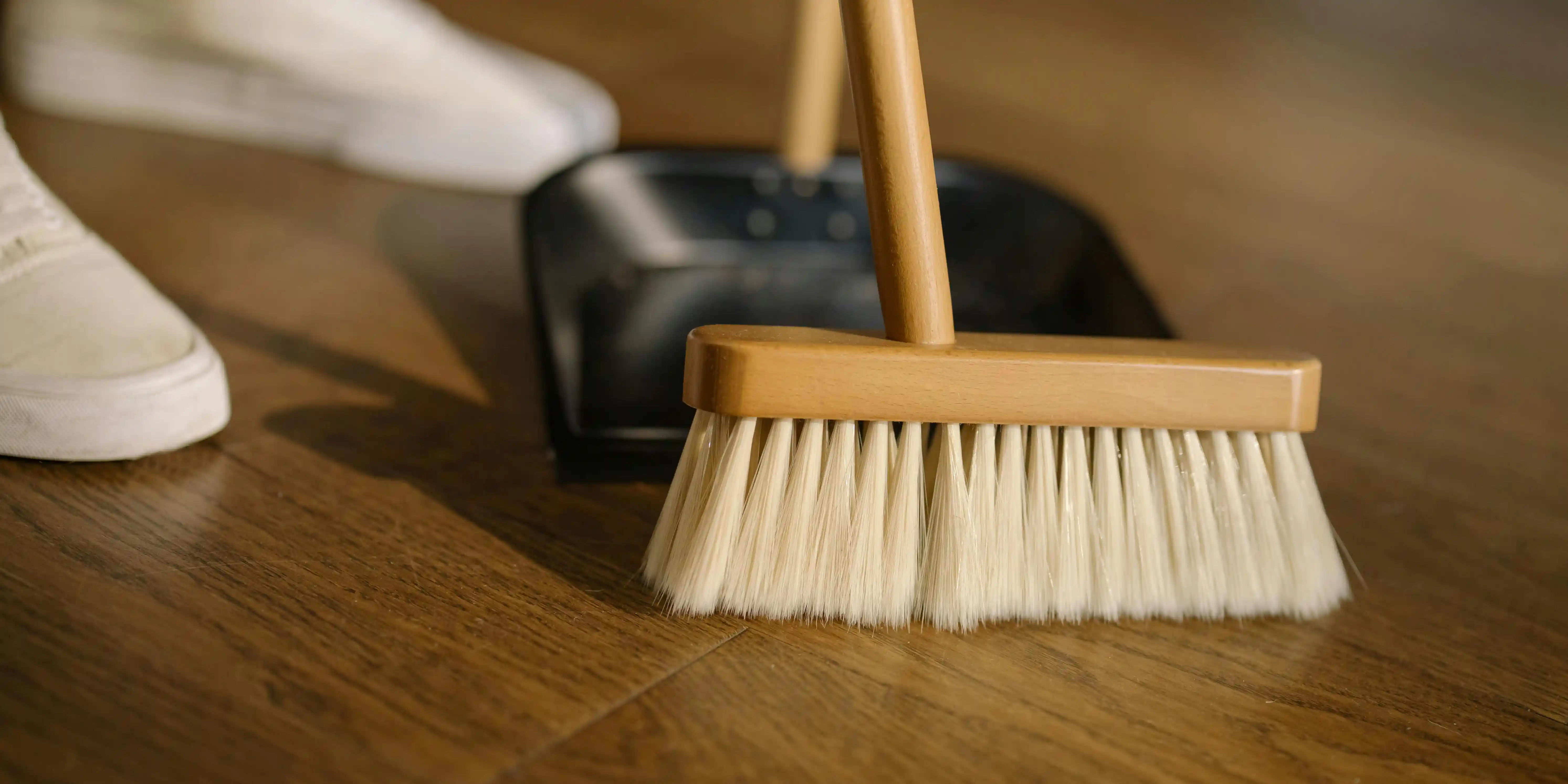 wickes-decorating-how-to-varnish-wood-37.webp