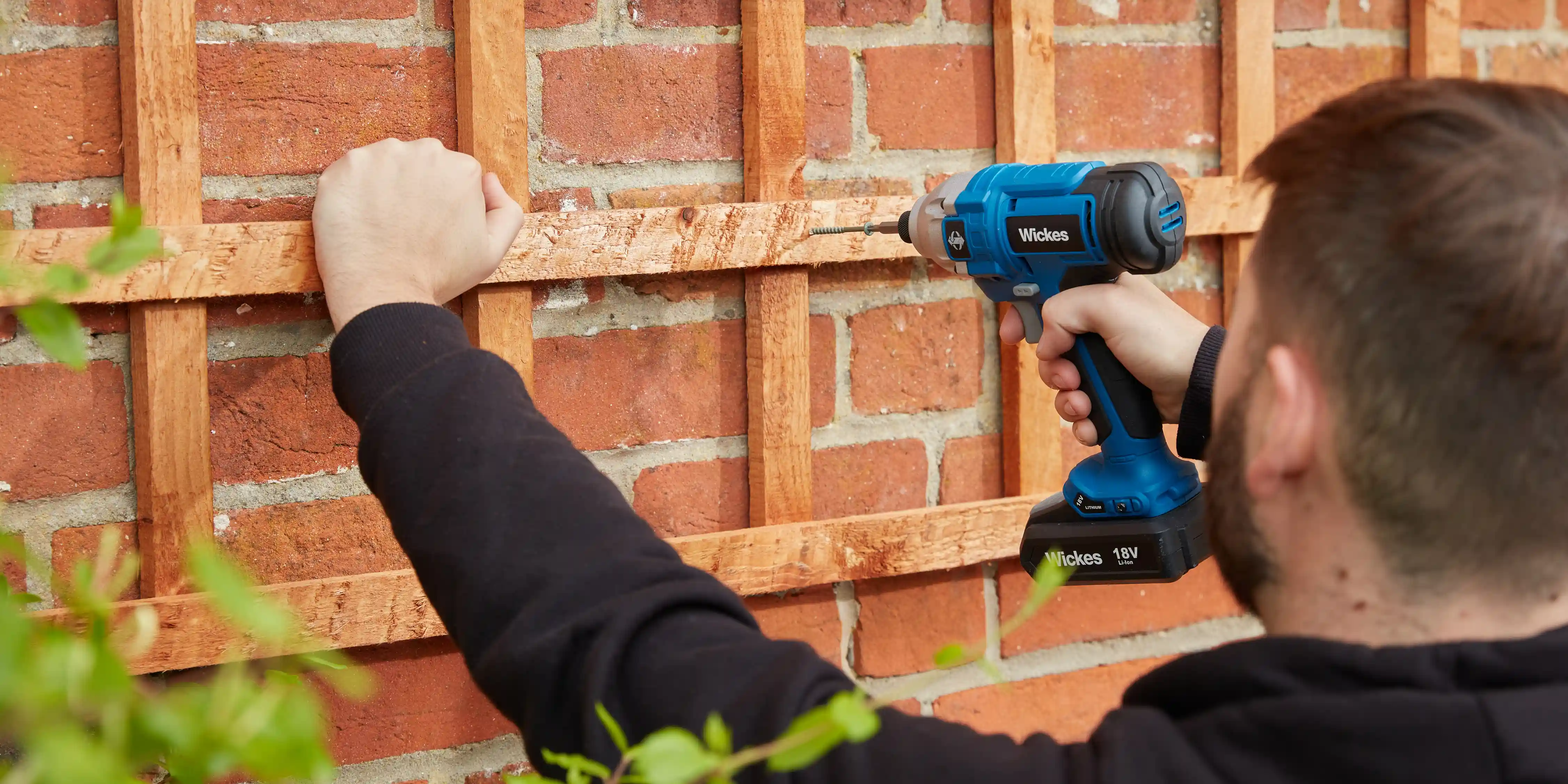 wickes-gardens-attach-a-trellis-4.webp