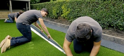 14.Laying_artificial_grass.jpeg