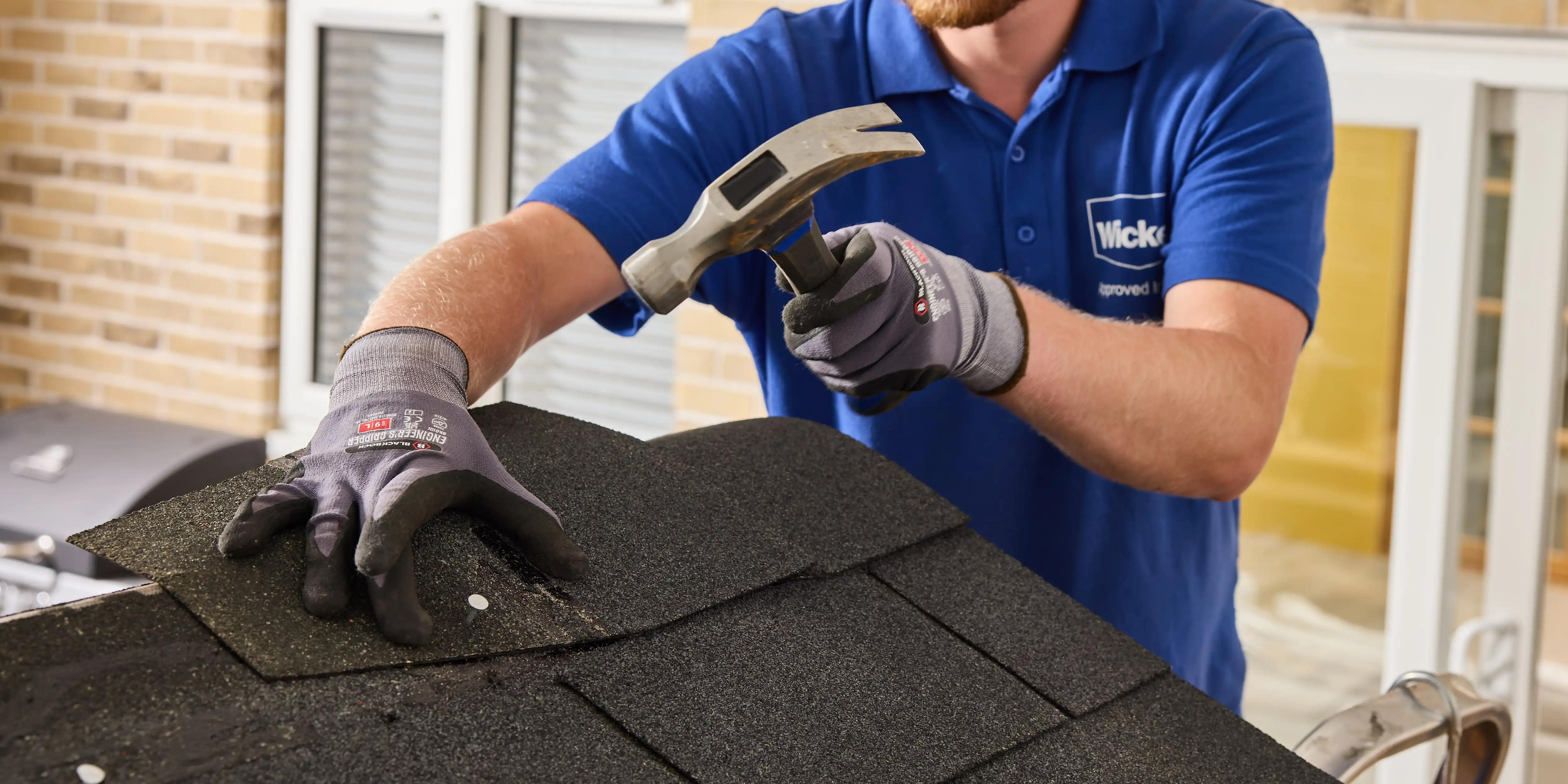 wickes-landscaping-fit-roof-shingles-18.webp