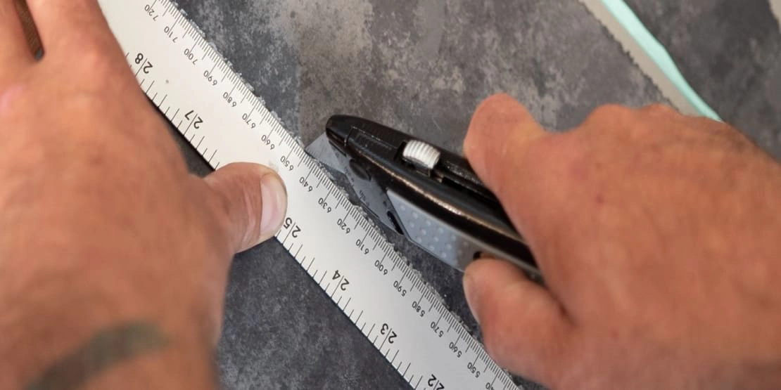 wickes-flooring-how-to-carpet-vinyl-tiles-19.webp
