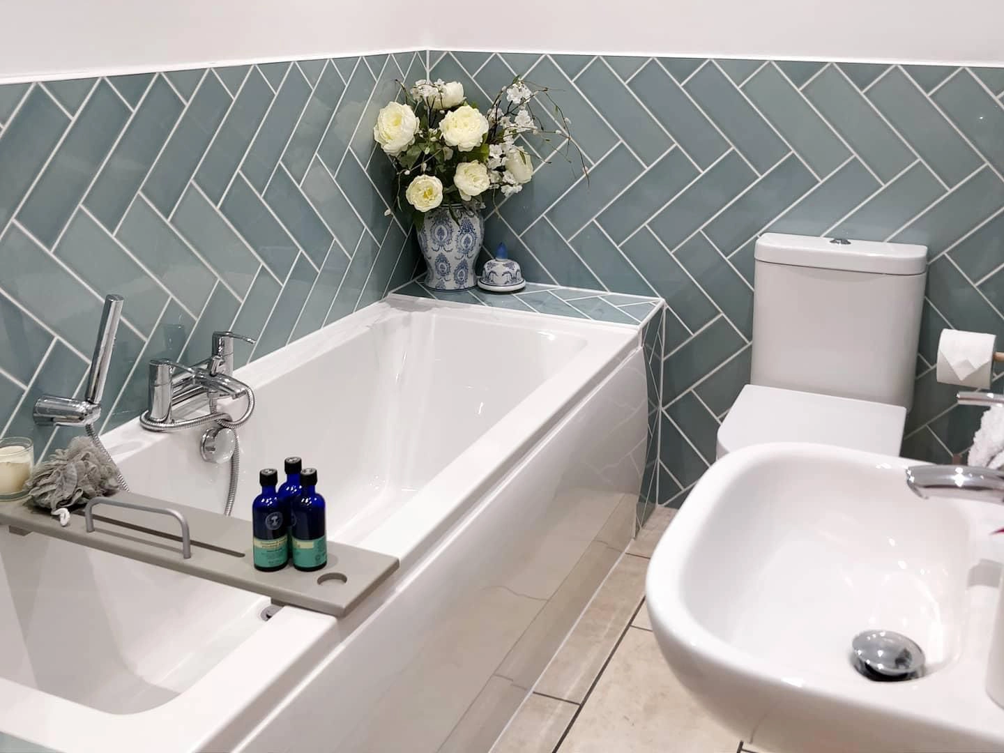 wickes-bathrooms-best-bathroom-tiles-24.webp