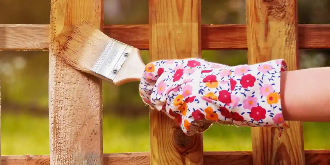 wickes-decorating-how-to-varnish-wood-43.webp
