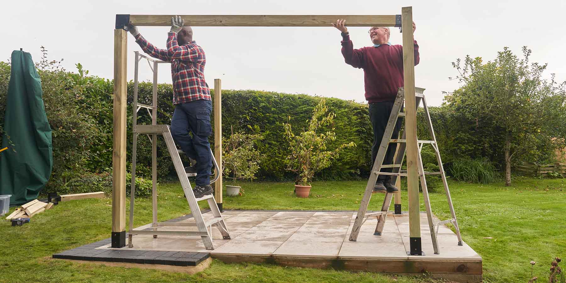 Wickes_Pergola_How_To_39.jpg