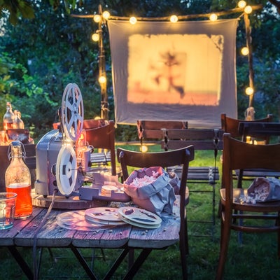 outdoor_screen_ABC_entertaining_outdoors.jpg