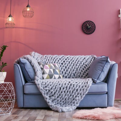 Grey_sofa_against_pink_wall_choosingcolour4.jpeg