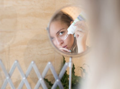 Bathroom vanity mirrors