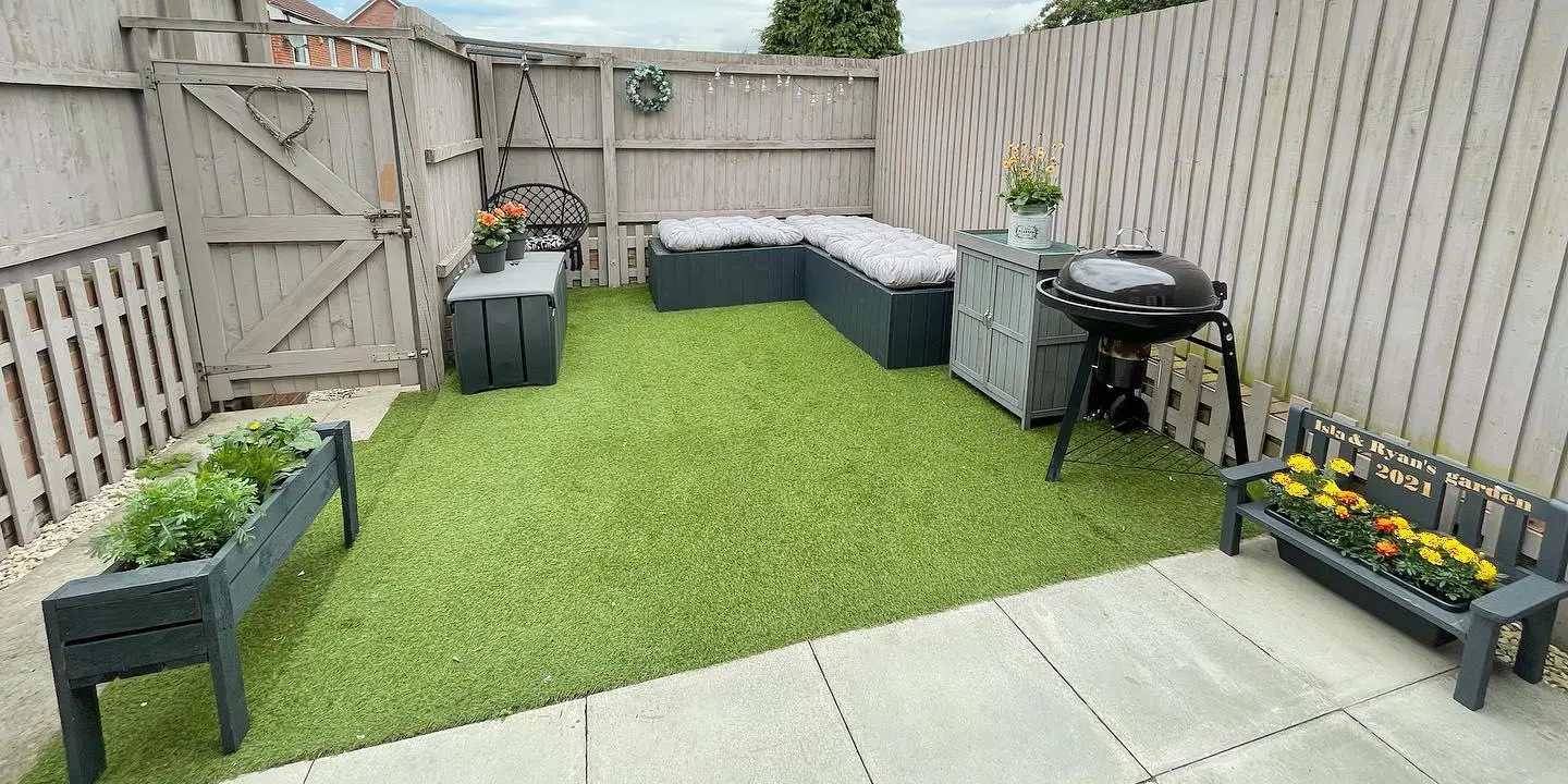 wickes-gardens-install-artificial-grass-1.webp