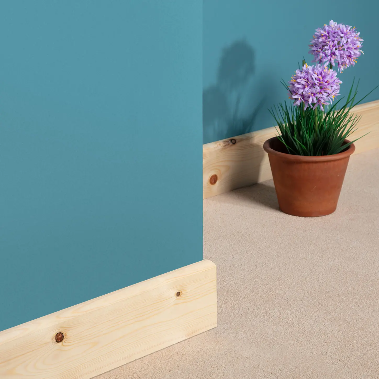 Wickes Dual Purpose Bullnose/Chamfered Pine Skirting - 15 x 95 x 2400mm - Pack of 4