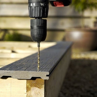 2018-Wickes-How-to-install-composite-decking.jpg
