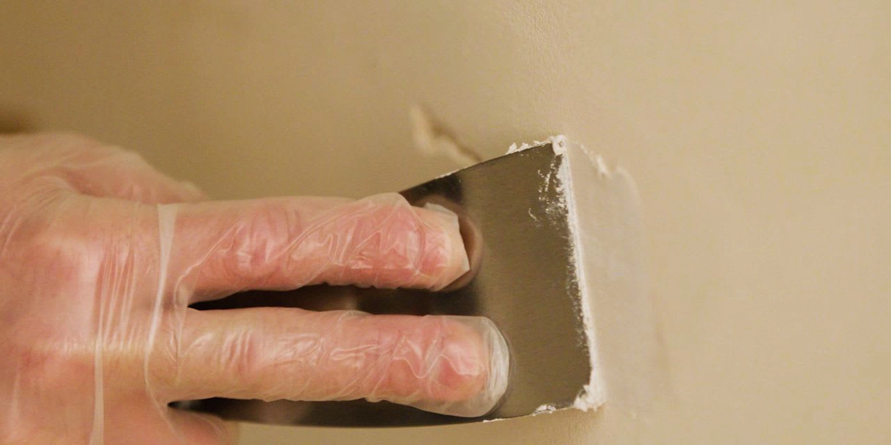 wickes-decorating-preparing-walls-and-ceilings-10.webp