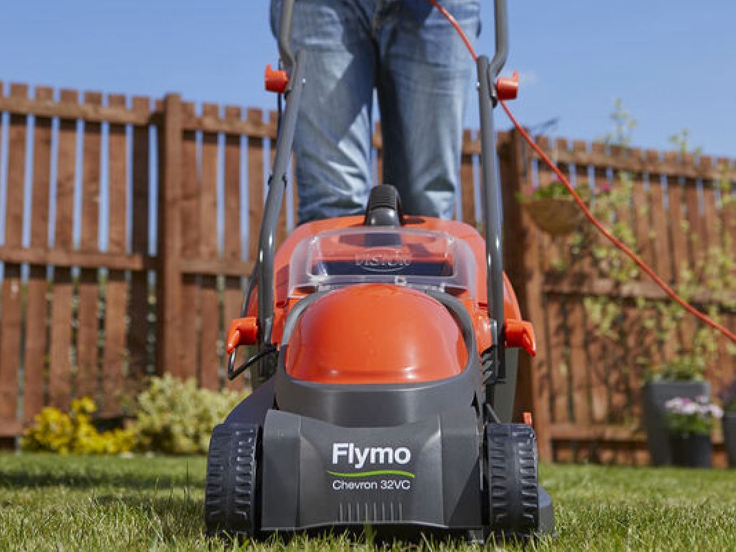 Lawnmowers Buying Guide Wickes