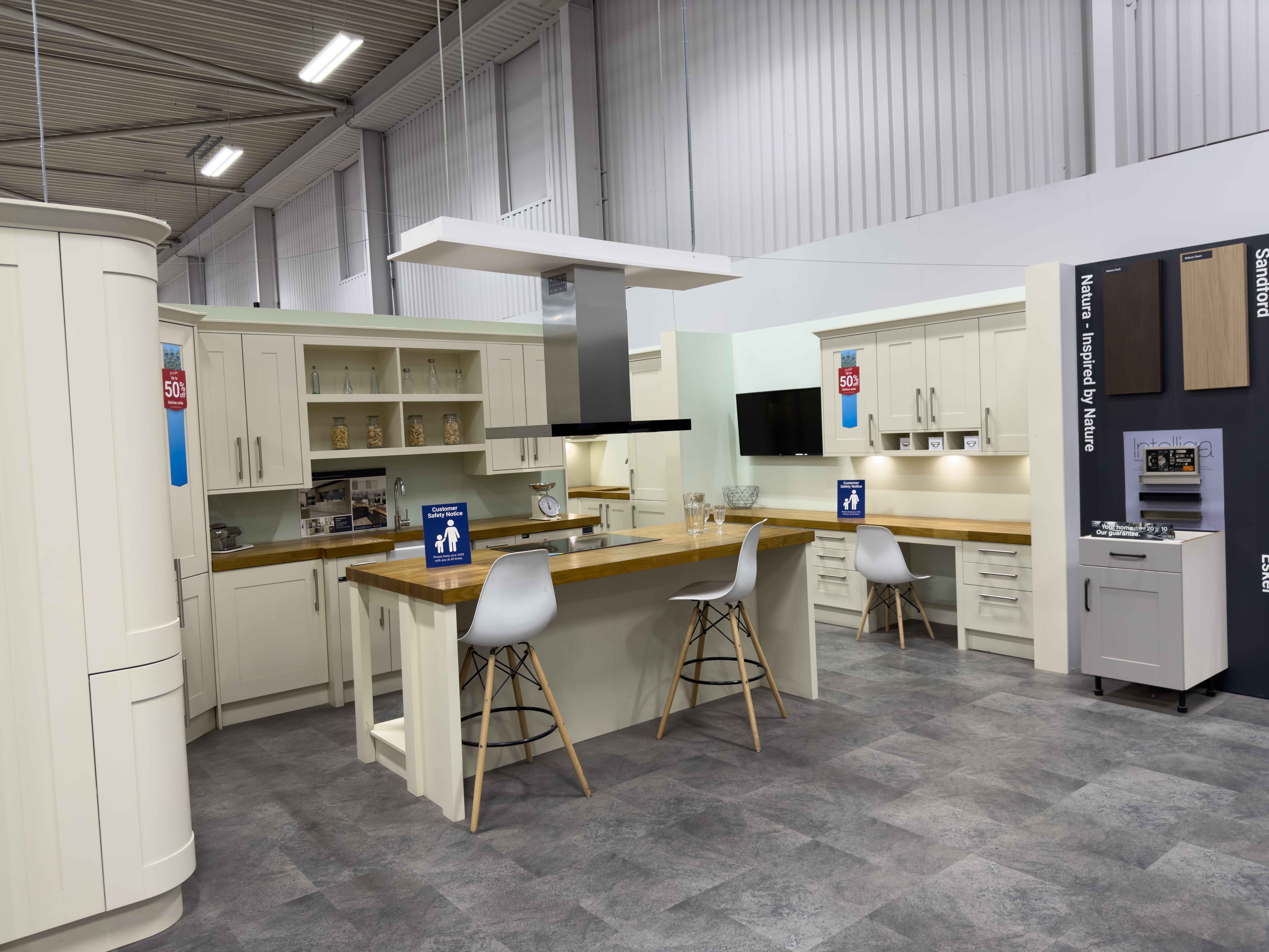 Wickes_Wolverhampton_KitchenDisplay2.jpg