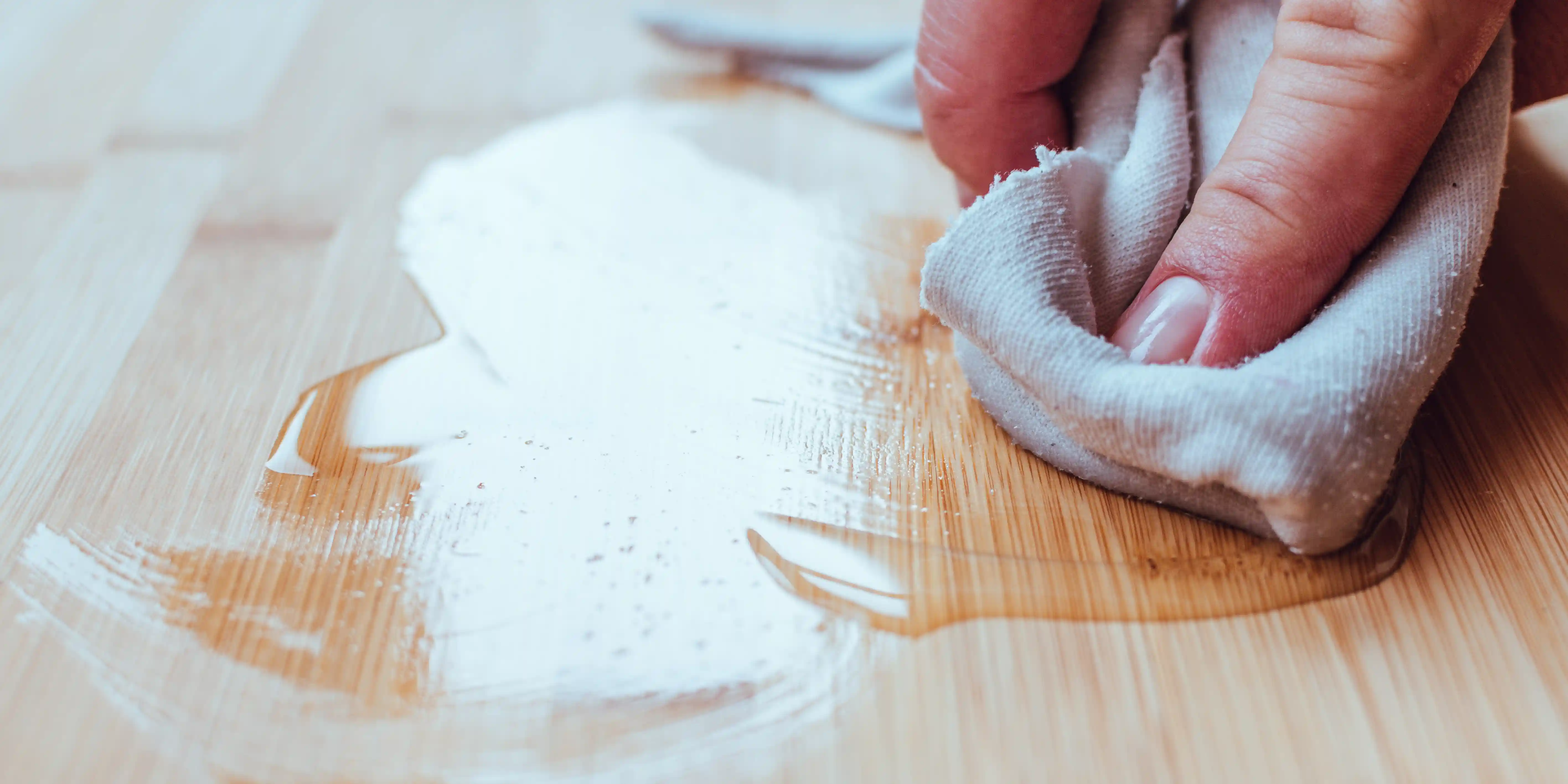 wickes-decorating-how-to-varnish-wood-26.webp