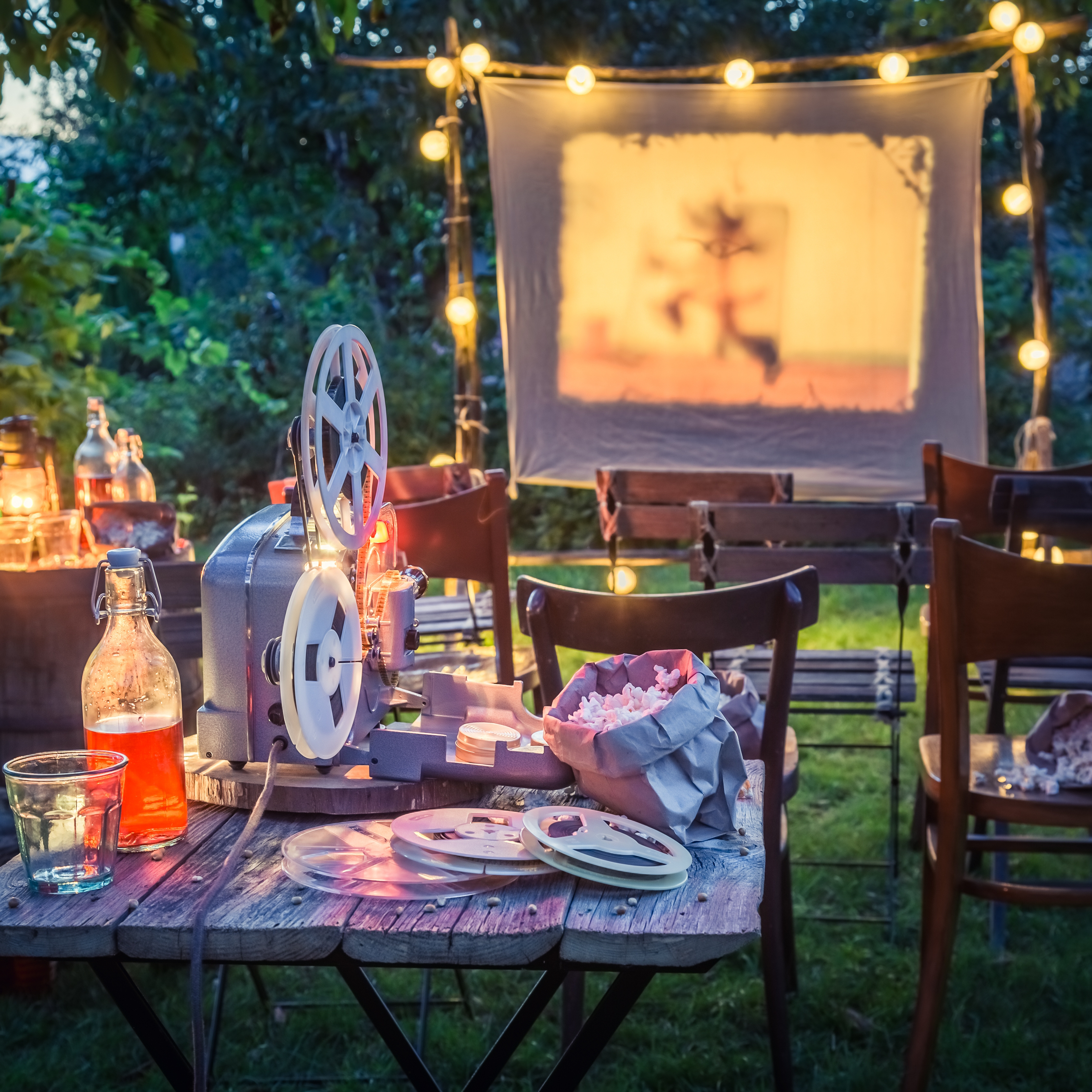 Decorating your outdoor cinema