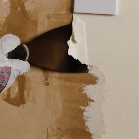 wickes-decorating-how-to-remove-wallpaper.jpg