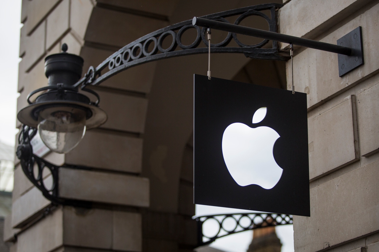 Apple and Microsoft’s Rivalry Had Cooled. Now It’s Back and Getting Testier Apple and Microsoft’s Rivalry Had Cooled. Now It’s Back and Getting Testier