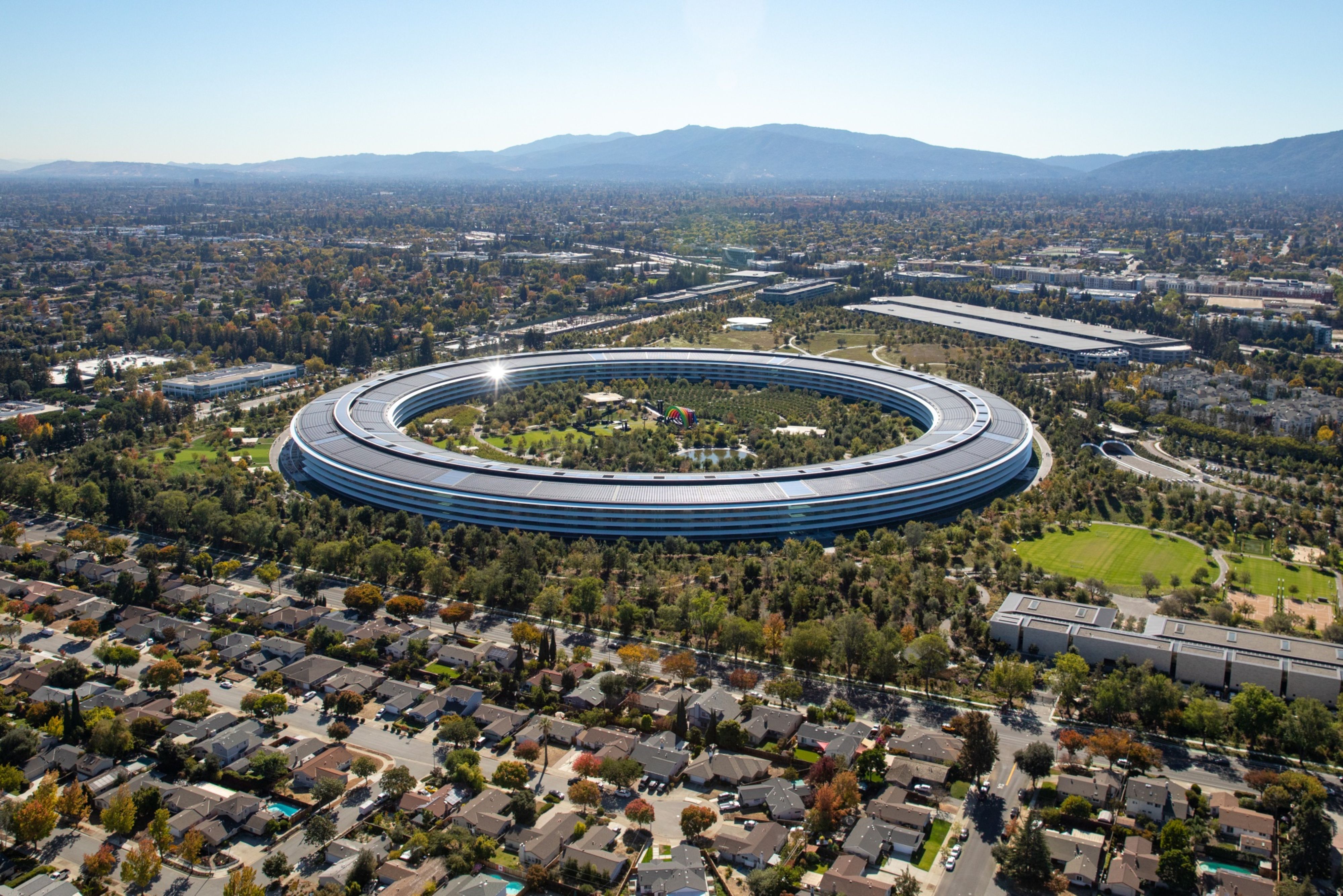 apple-campus.jpg