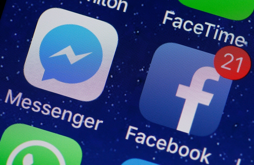 facebook app and messenger app on phone