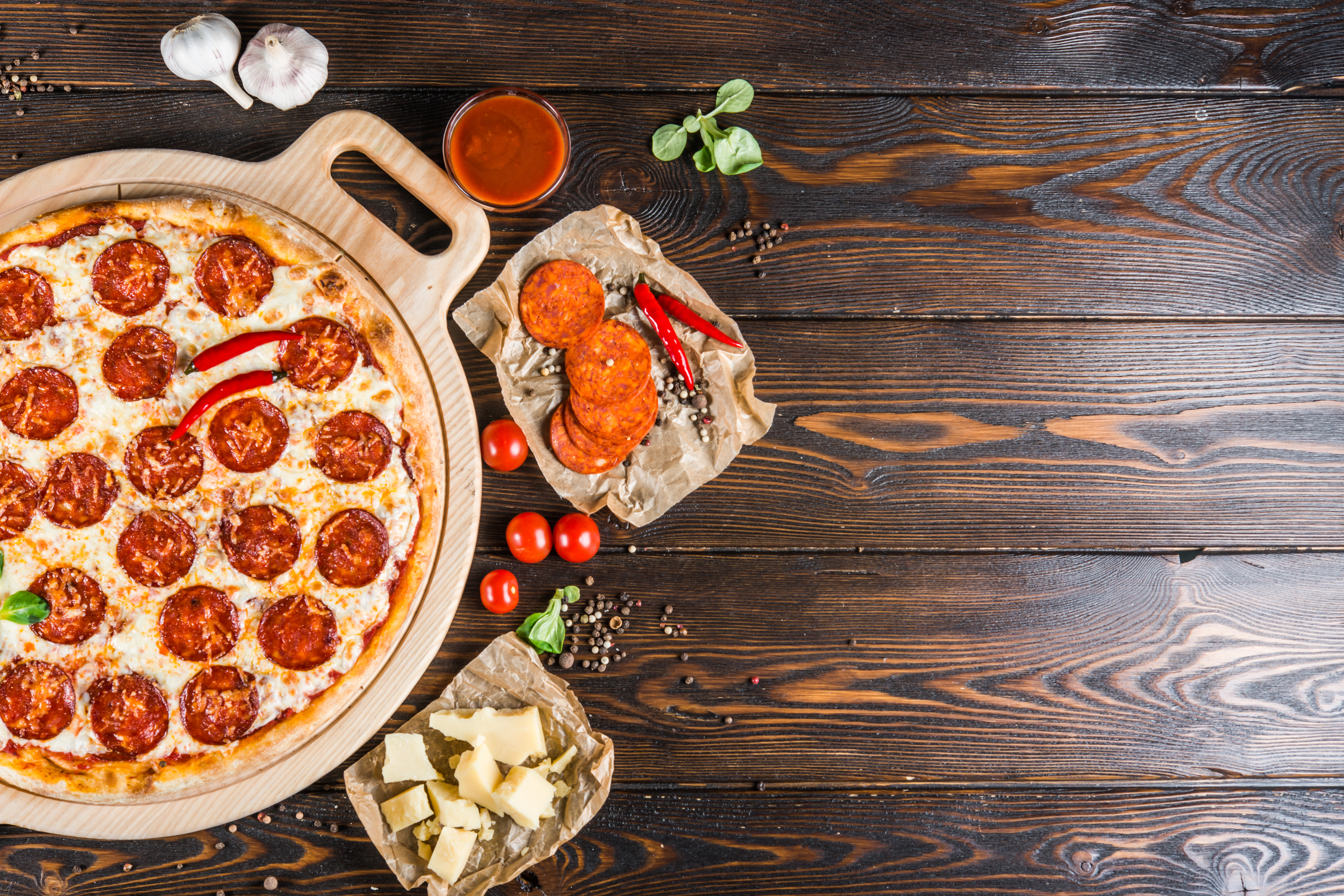 pepperoni pizza table