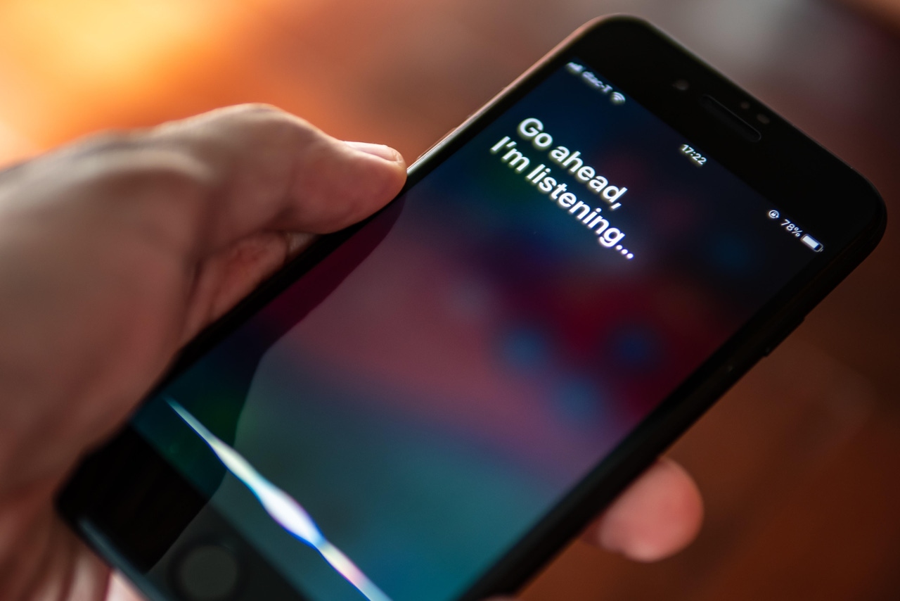 Hey Apple, Where Are Your Chatbots? Hey Apple, Where Are Your Chatbots?