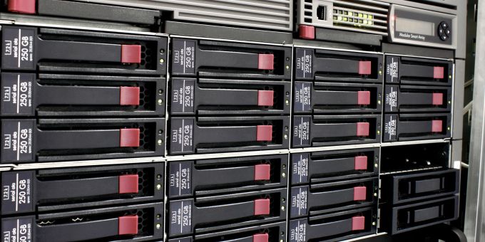 An Example of How to Configure iSCSI Storage An Example of How to Configure iSCSI Storage