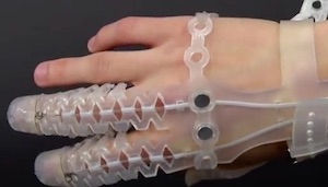 Soft, wearable robot restores movement to paralyzed hands