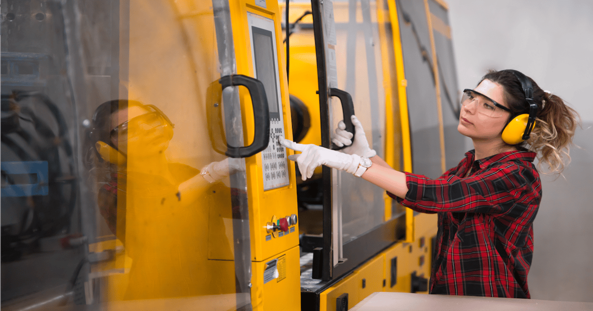 US Manufacturing Employment Gains Momentum Through Summer