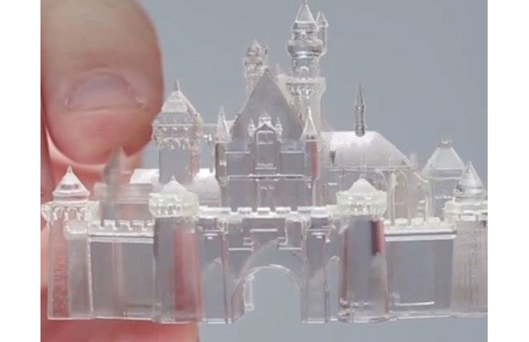 Electronics recycler reshoots old 3D movies into 3D printer filament