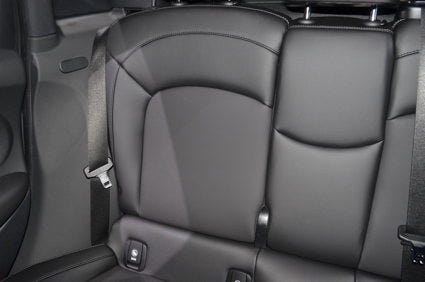 Mini_Hatchback_1.5_Cooper_-_Rear_seats_right_lo_res_0.jpg