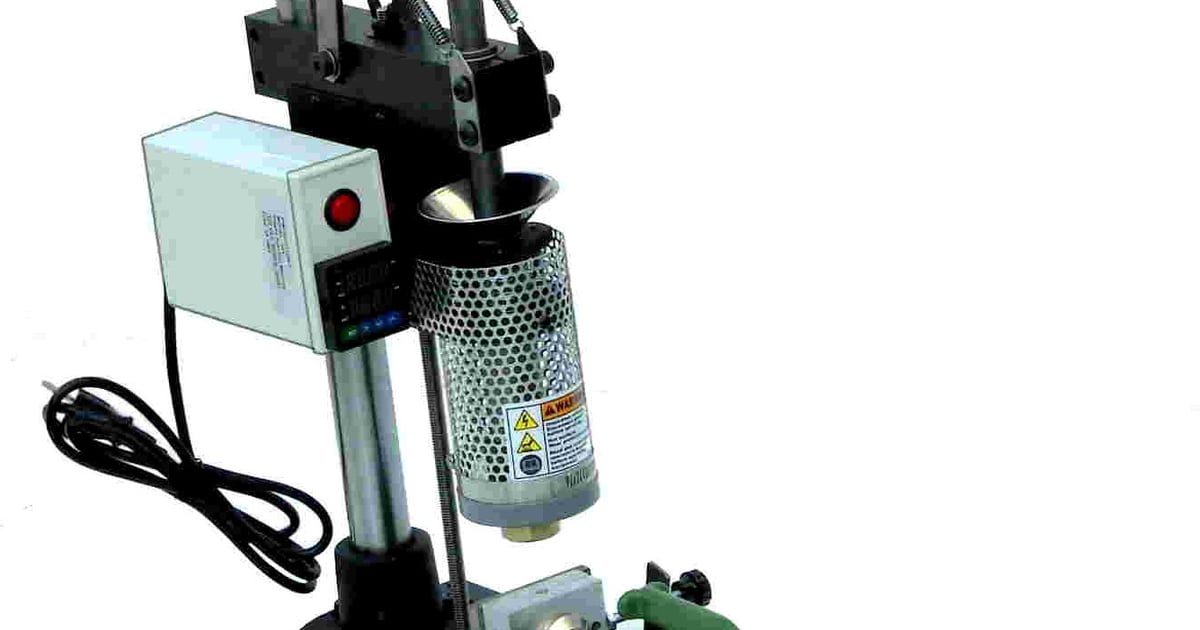 Benchtop Overmold Machine Bench-top hand-operated molding machine wants to go bigger