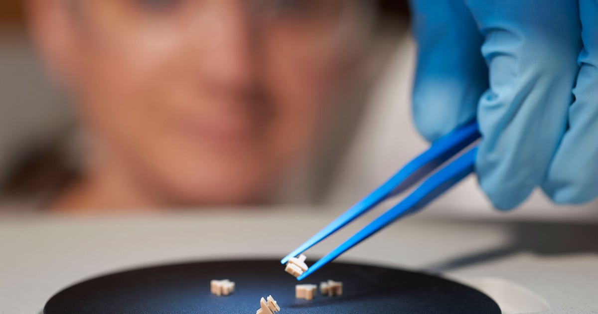 Micromolding Specialists Integrate Materials, Tooling, and Design