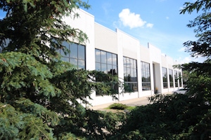 W. Amsler moves blowmolding machine business to expanded facility in Ontario’s ‘Plastics Corridor’