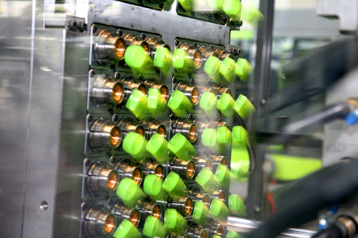 Engel eyes top spot in cap machines with all-electrics