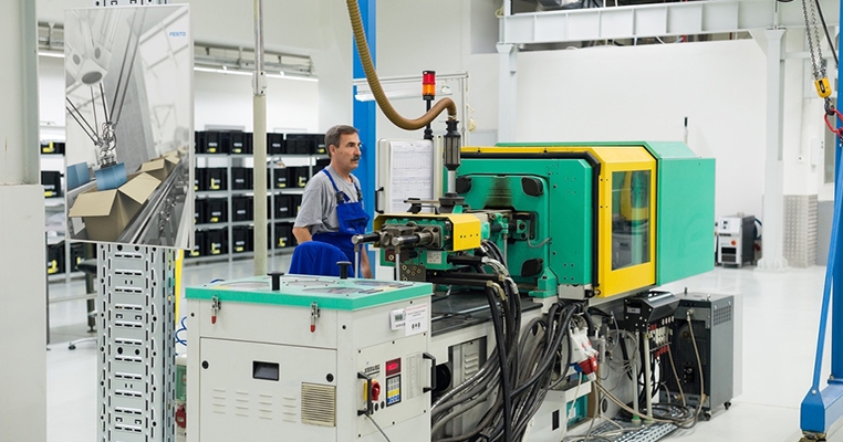 Getting started: Setting up an injection molding plant