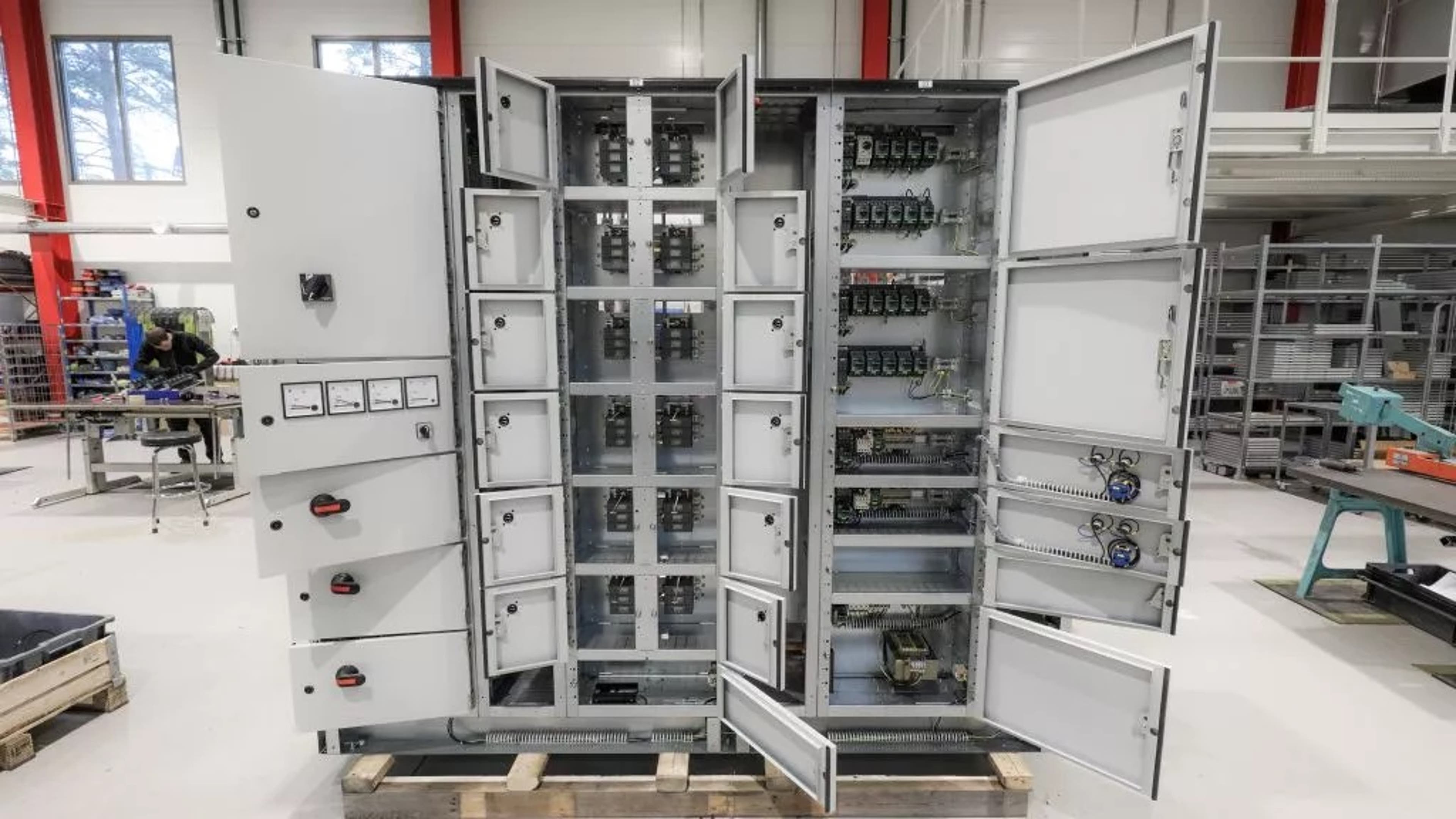 Elkamo-low-voltage-switchboard-open.jpg