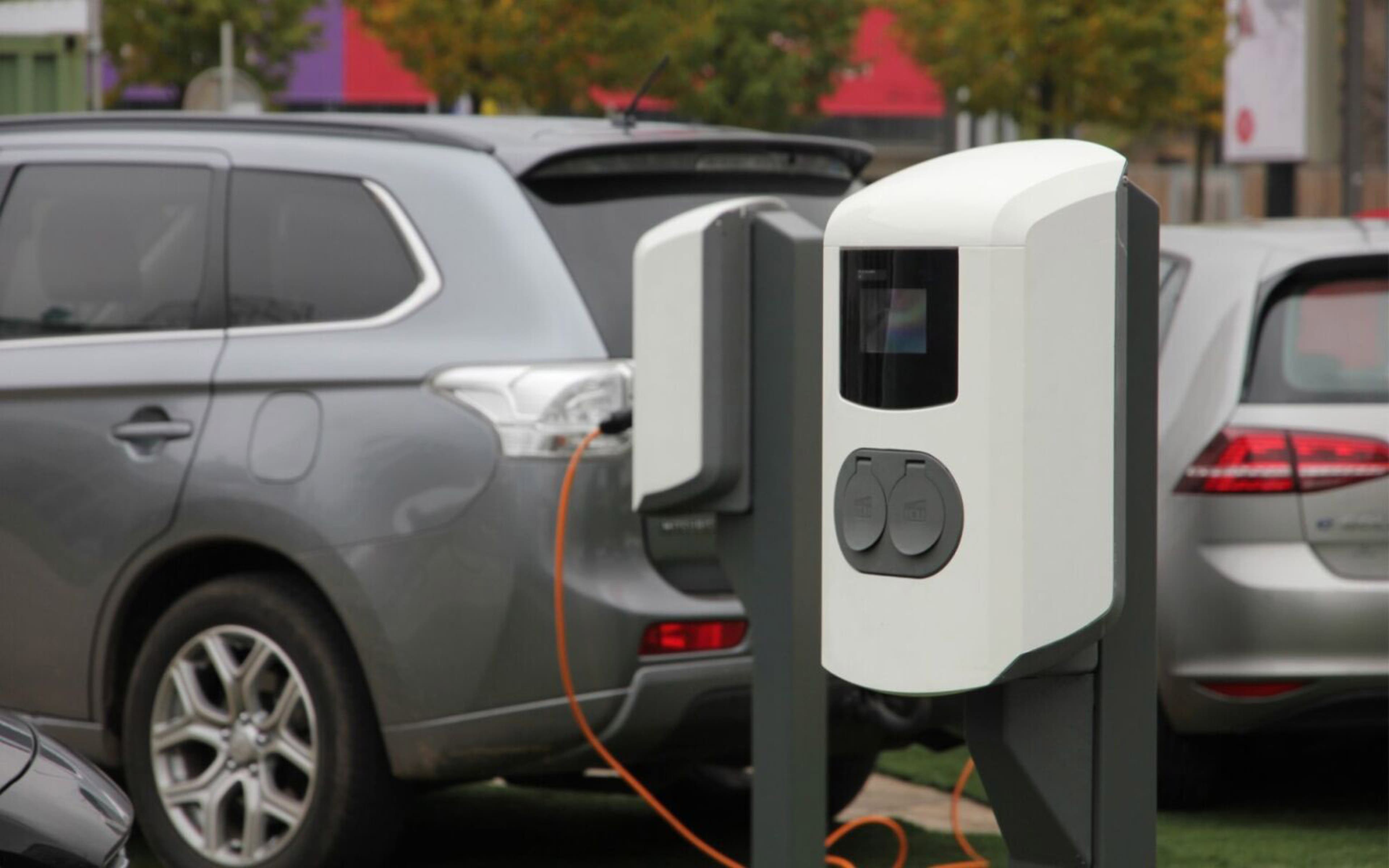 Alfen history Eve Double charging station.jpg