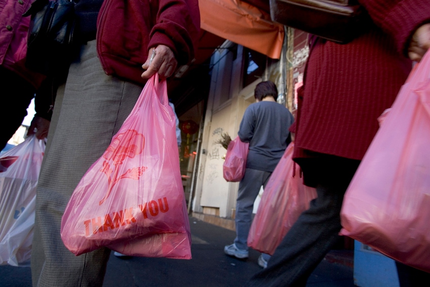 5@5: Whole Foods is 'ready to grow' | Gov. Cuomo proposes New York plastic bag ban