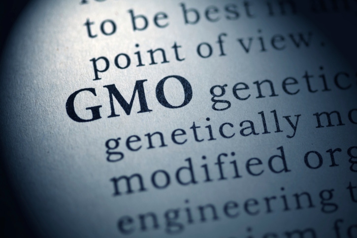 5@5: GMO documentary sparks debate | Pet food follows clean label, plant-based trends