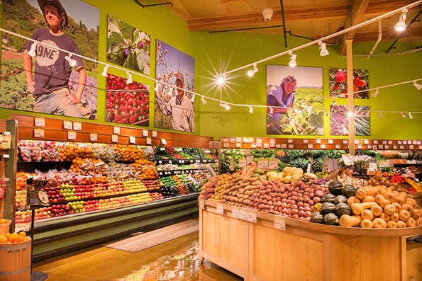 How one natural foods store aced the hybrid model